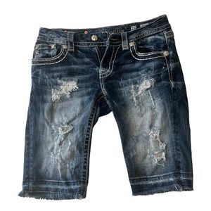 Miss me woman’s Bermuda shorts size 27